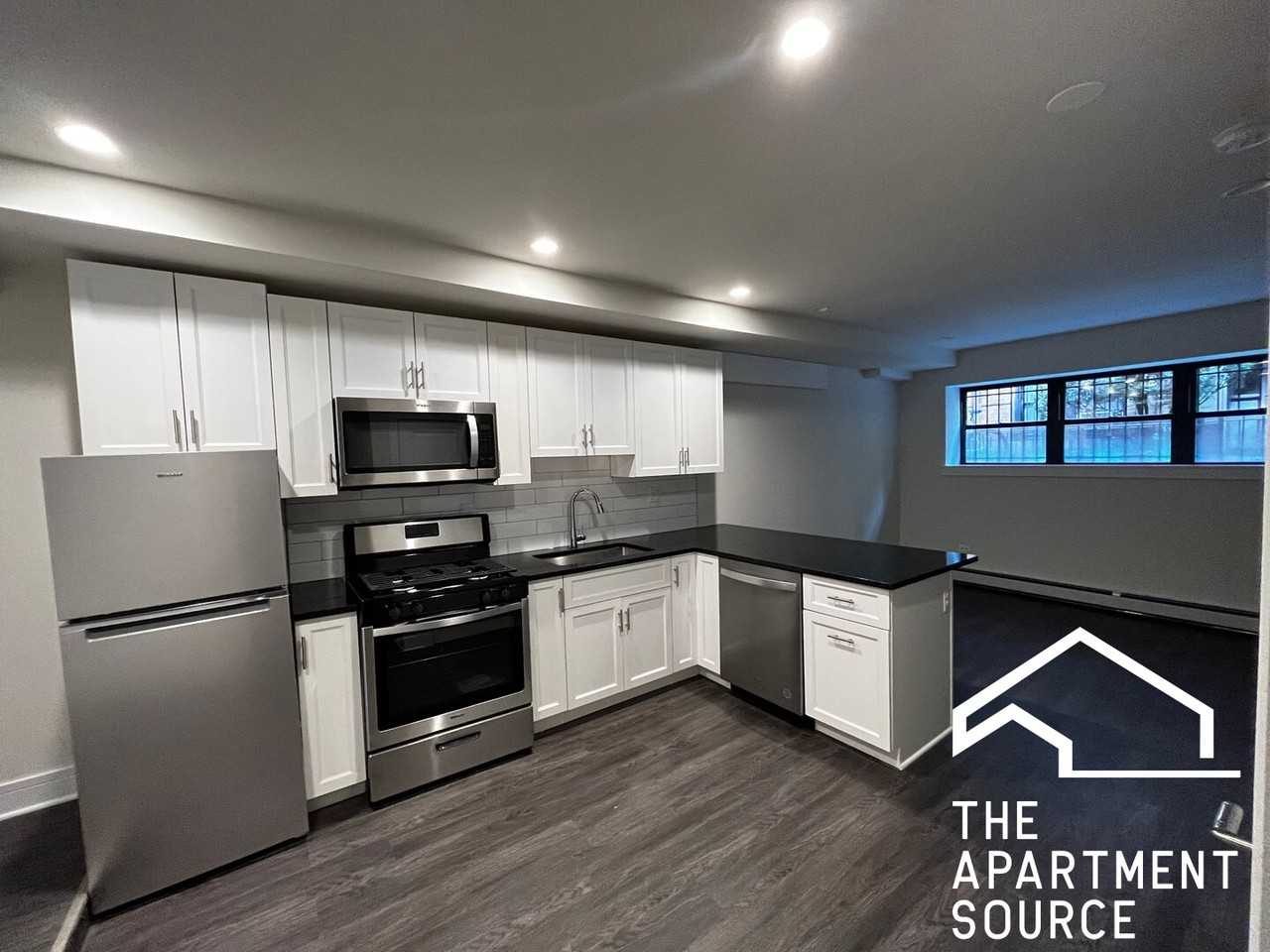 720 W Grace St #3S - Photo 3 of 10