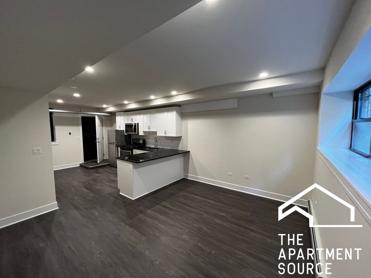 720 W Grace St #3S - Photo 5 of 10