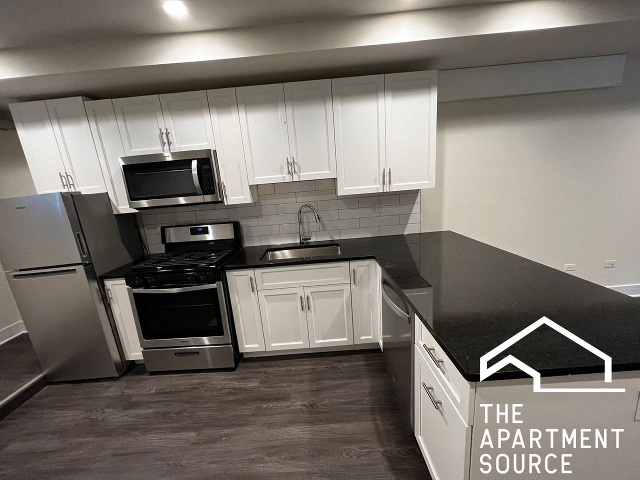 720 W Grace St #3S - Photo 7 of 10