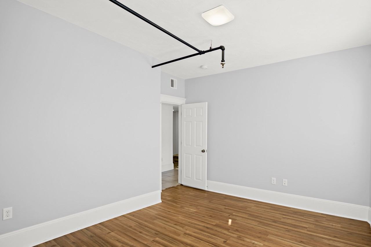 2 Walnut St #2 - Photo 7 of 21