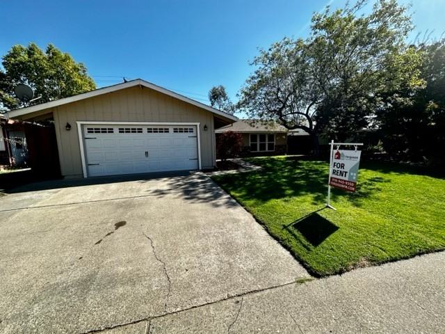 330 Margaret Way - Photo 2 of 20