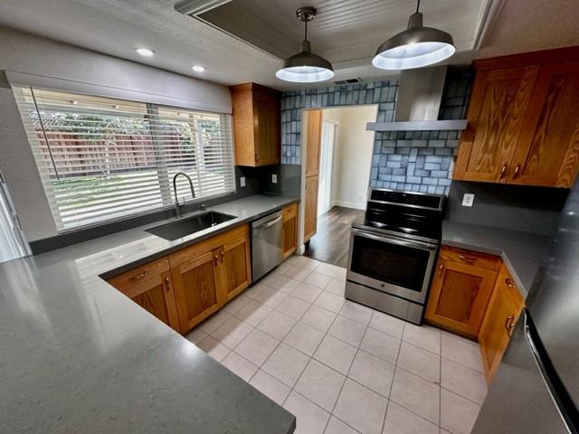 330 Margaret Way - Photo 3 of 20