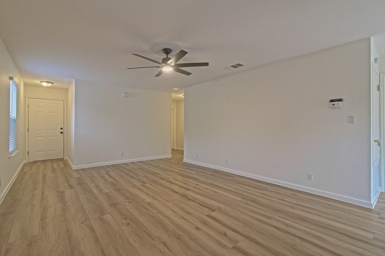 313 Avalanche Ave - Photo 5 of 30