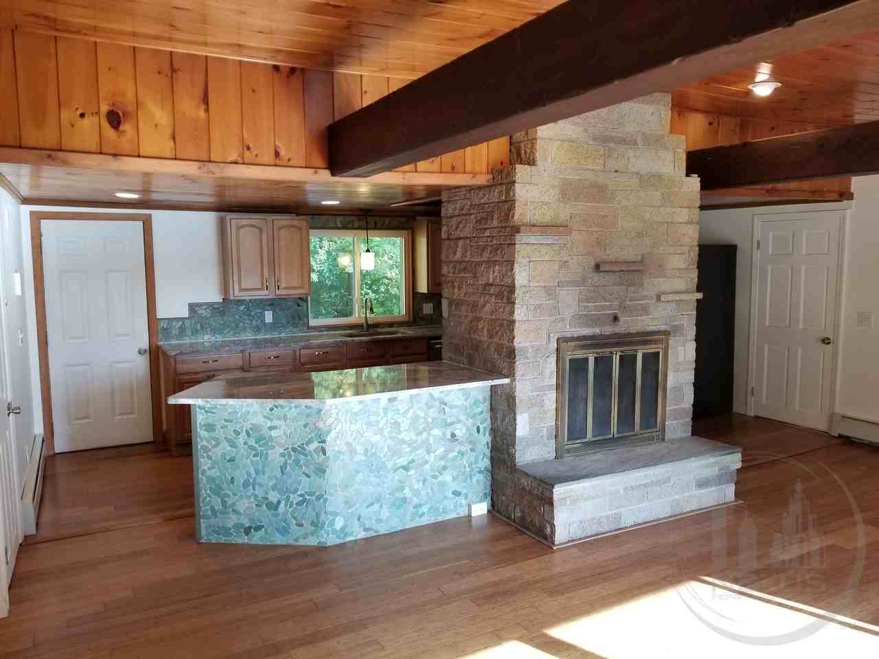 249 E Shore Dr - Photo 3 of 18