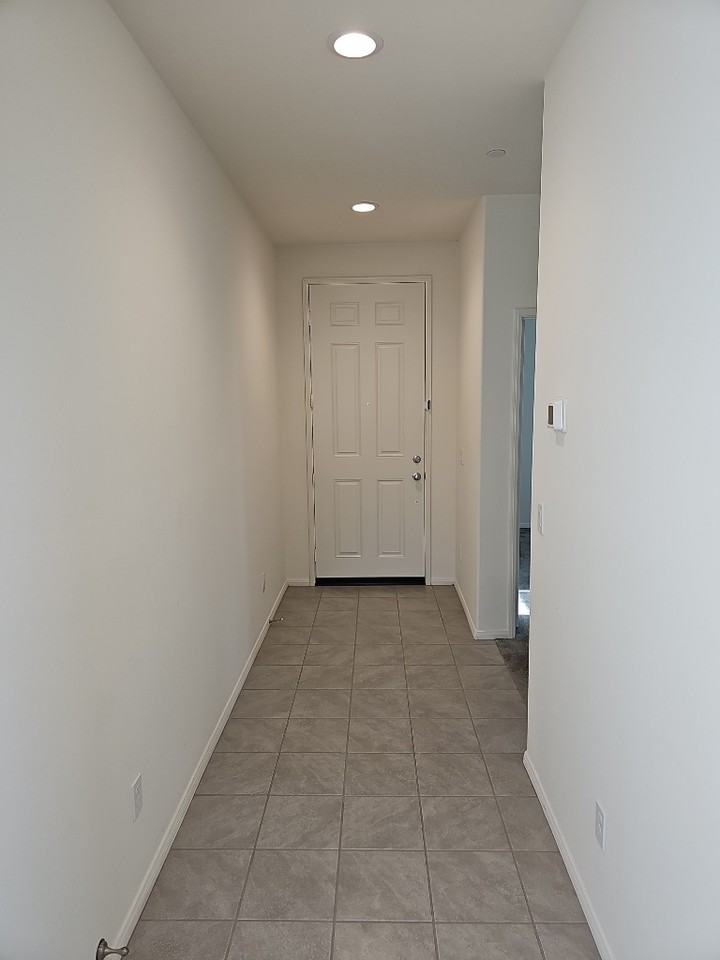 29169 Soraya - Photo 3 of 30