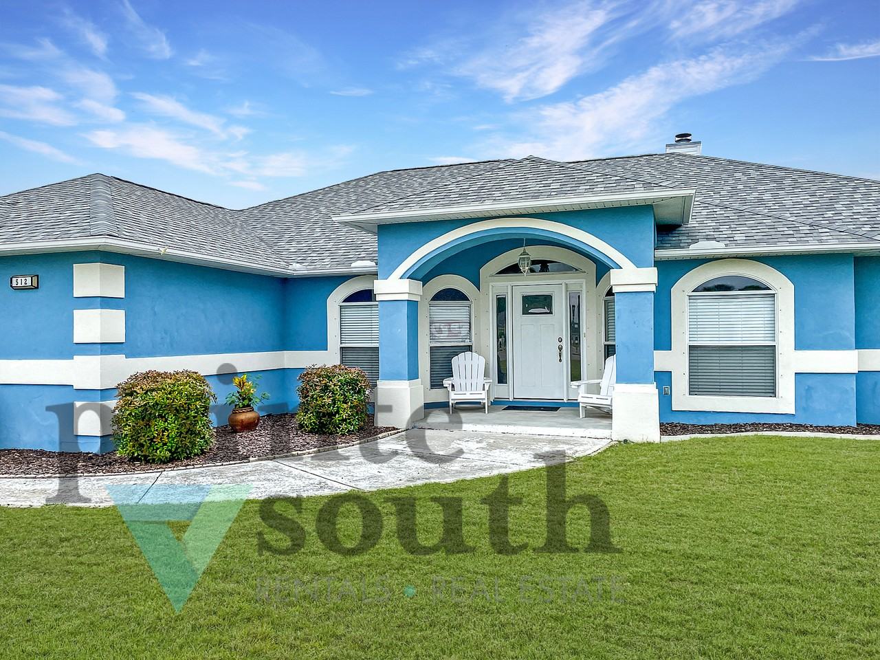 512 Carson Dr - Photo 3 of 36
