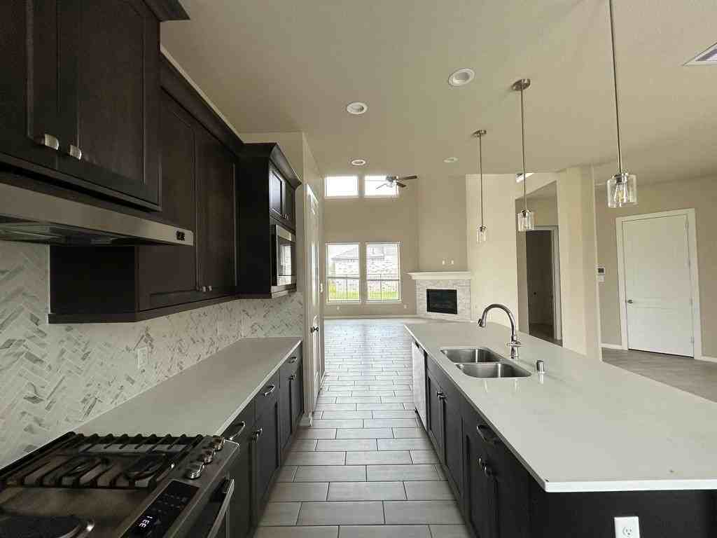 580 Santa Rosa Hills Dr - Photo 3 of 45