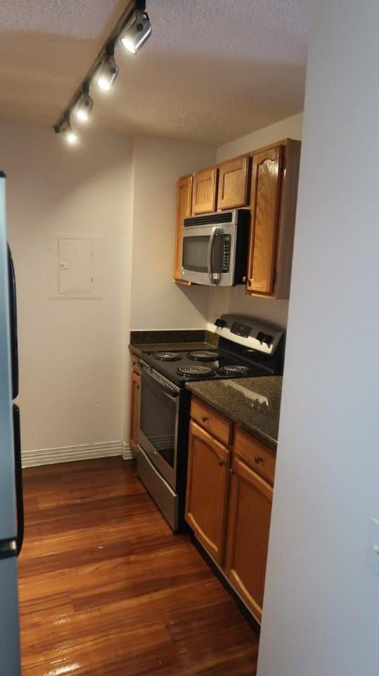 100 W Chestnut St #3008 - Photo 4 of 18