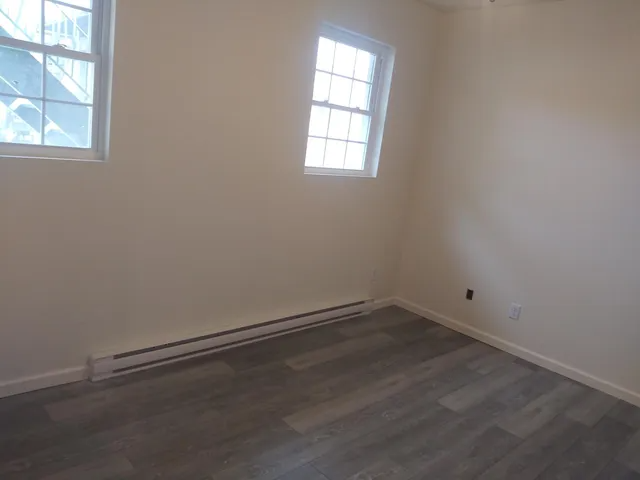 29 Seward Ave #2 - Photo 3 of 14