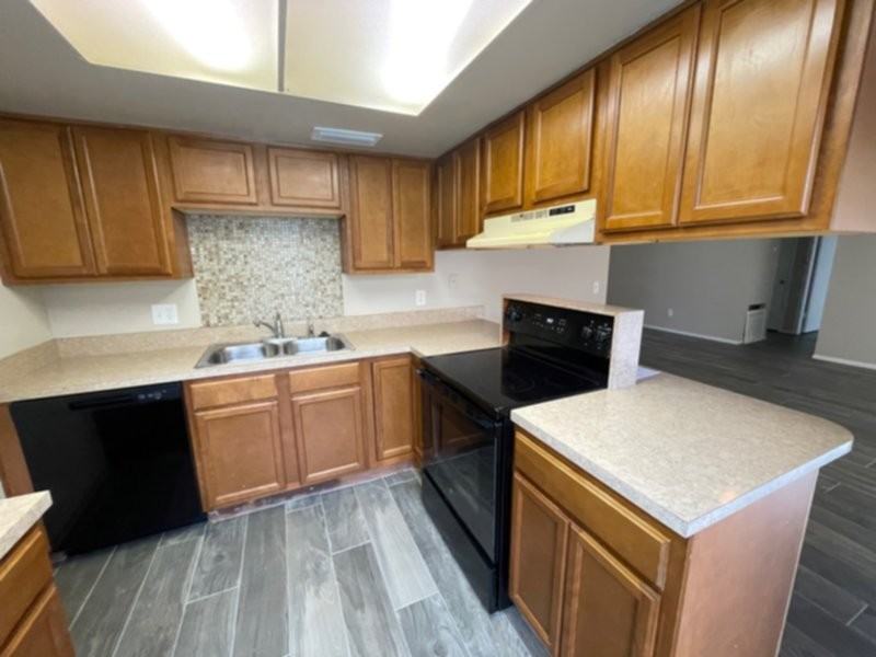 217 Cottonwood Dr - Photo 2 of 13