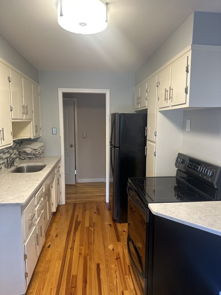 9 Virginia St #2 - Photo 3 of 6