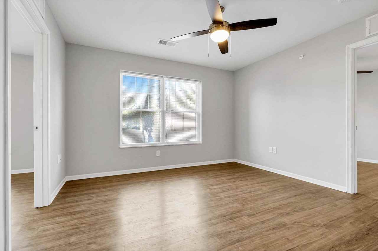 Lockbourne Greene - Photo 5 of 50