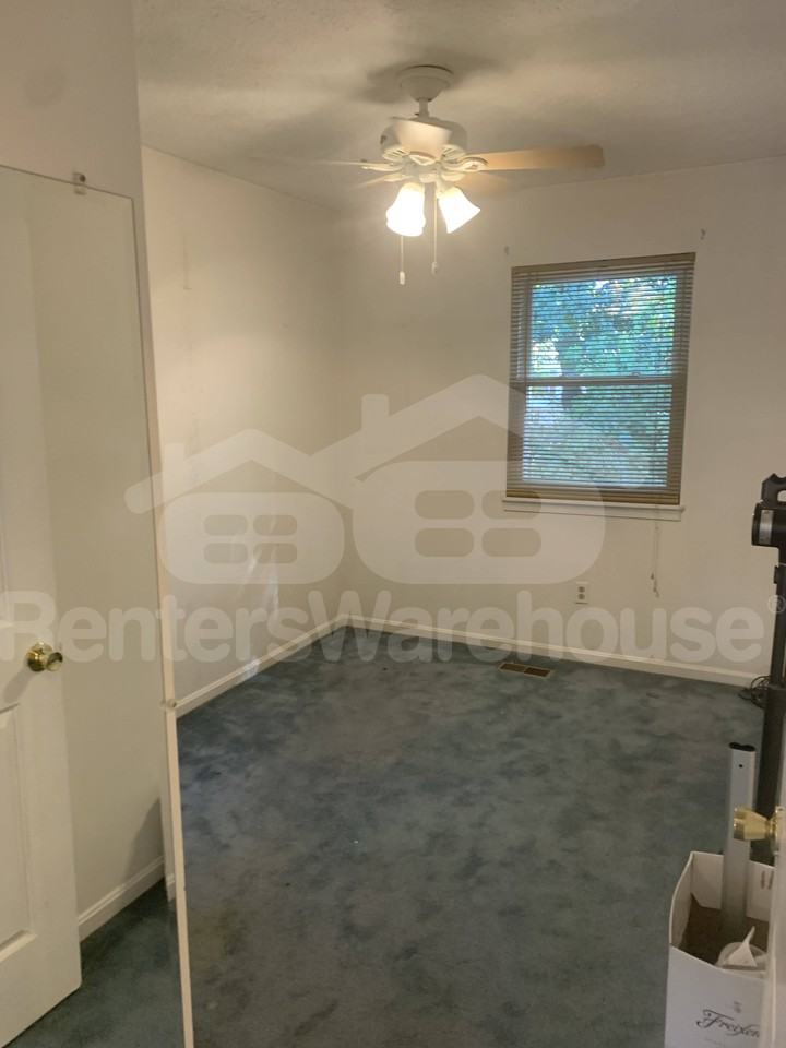 7107 Avesbury Ln - Photo 2 of 10