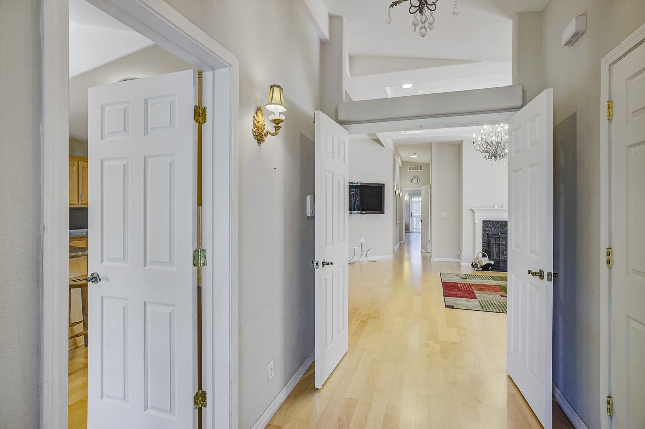 536 7th Avenue - Photo 3 of 18