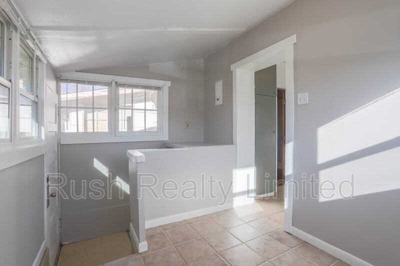 397 S Logan St - Photo 7 of 18