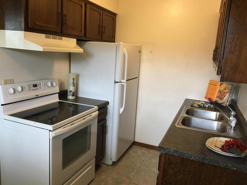 1610 Albemarle St - Photo 3 of 23