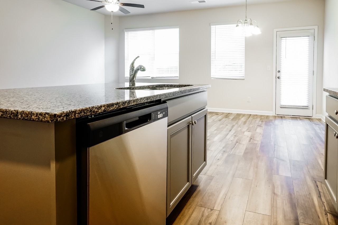 2851 Saratoga Lake View - Photo 7 of 17