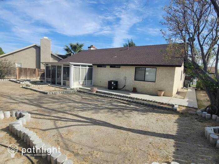 1721 Viridan Ave - Photo 2 of 3