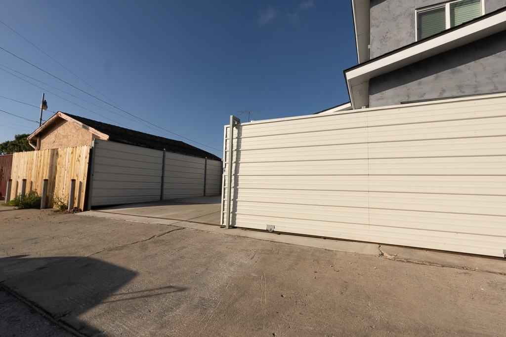 3911 Marine View Ave #NA - Photo 3 of 21