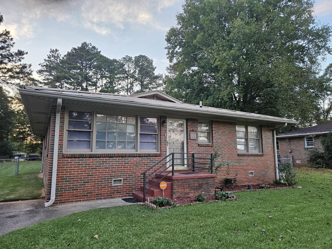 2832 Clyburne St #1 - Photo 7 of 12