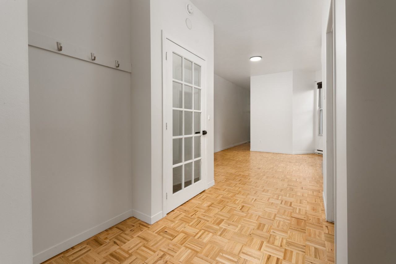 1686 Rue Leclaire - Photo 4 of 18