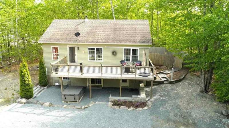 393 Nicolin Rd - Photo 2 of 17