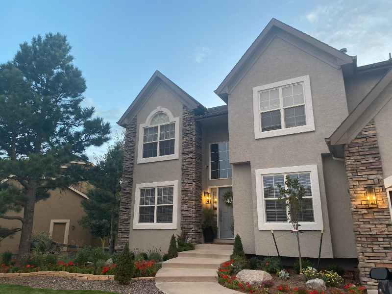 12961 Rockbridge Cir - Photo 2 of 46