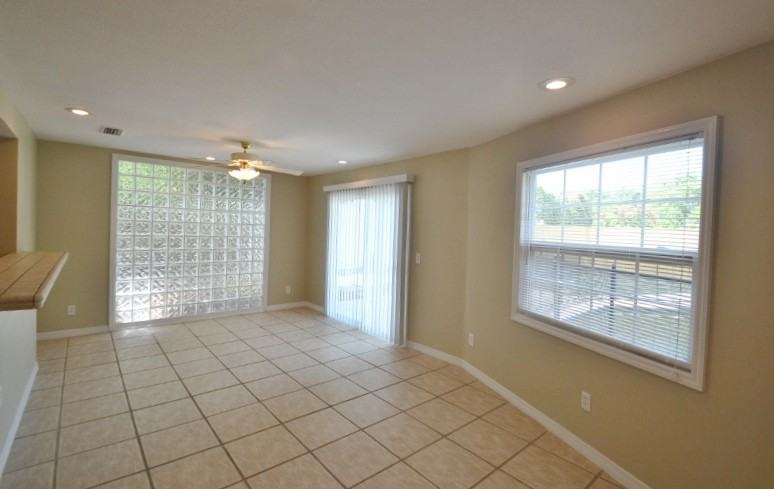 12384 Monarch Cir - Photo 3 of 15