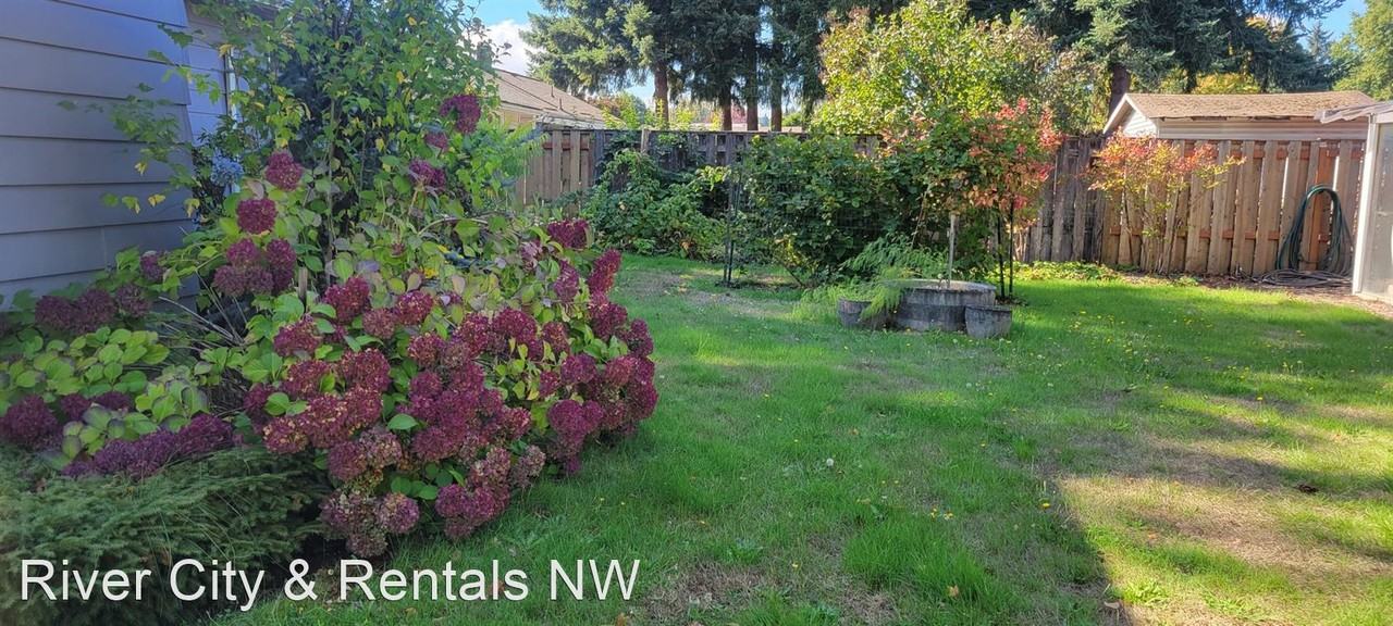 33771 Se Maple St - Photo 2 of 13