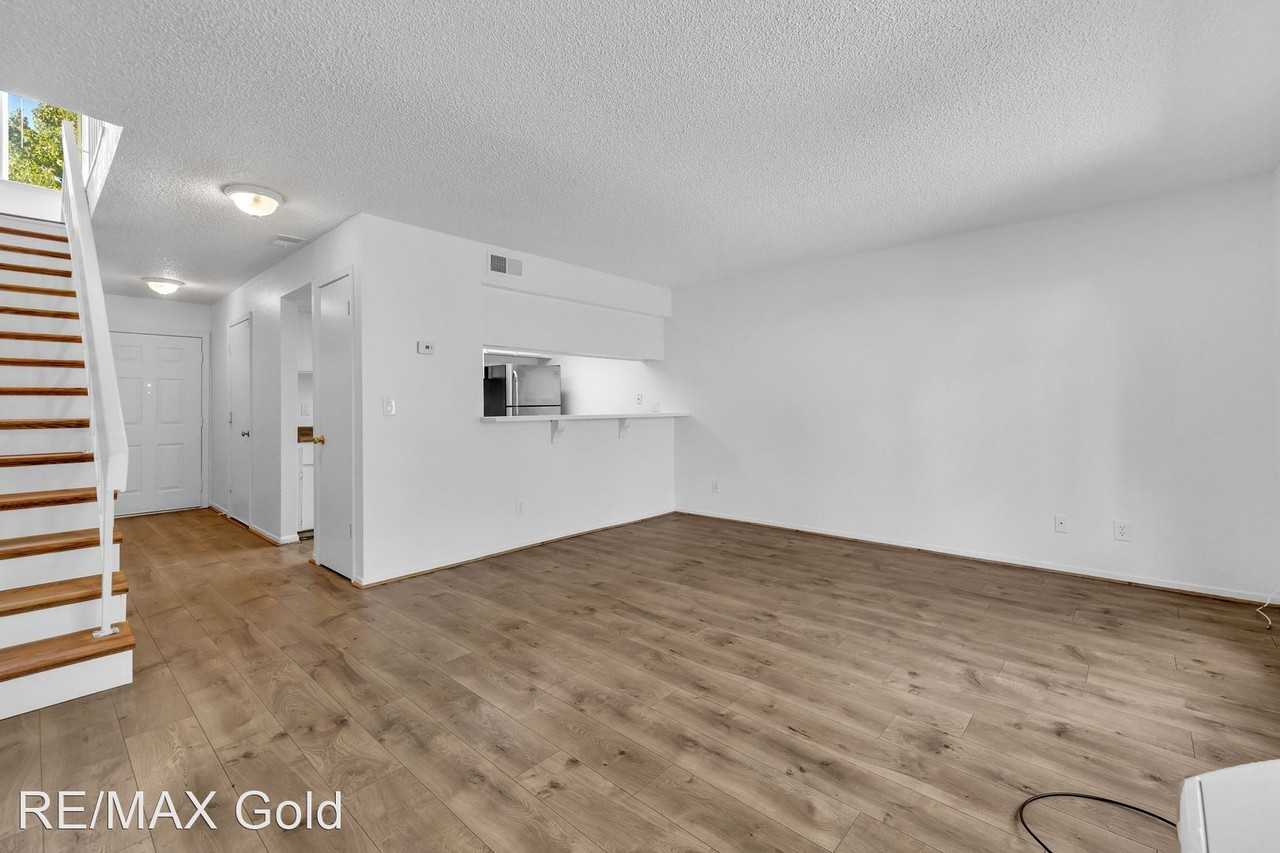 974 Adrian Way - Photo 2 of 28