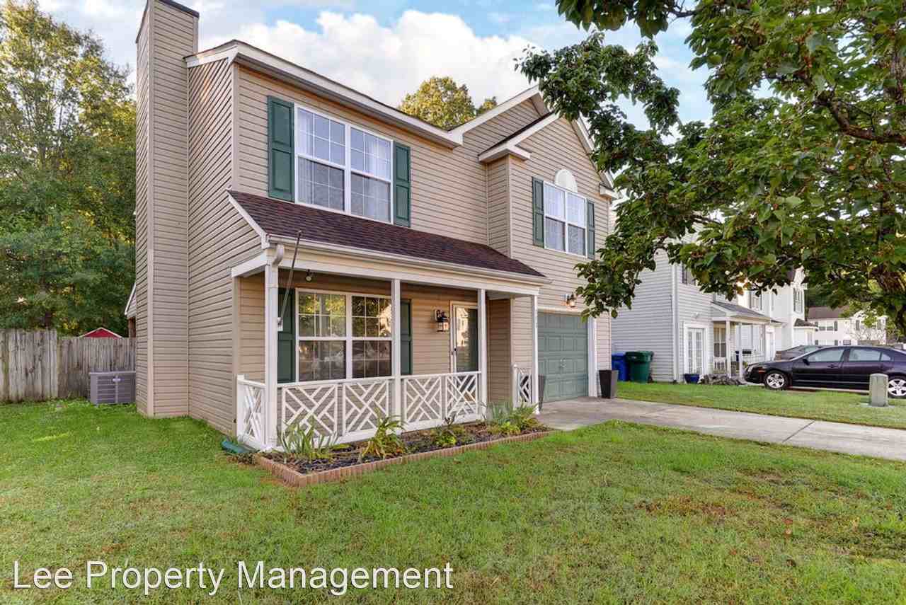 712 Princess Ct - Photo 3 of 34