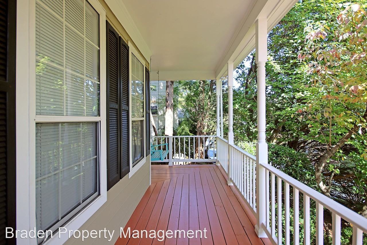 972 Grayson Ln - Photo 2 of 24