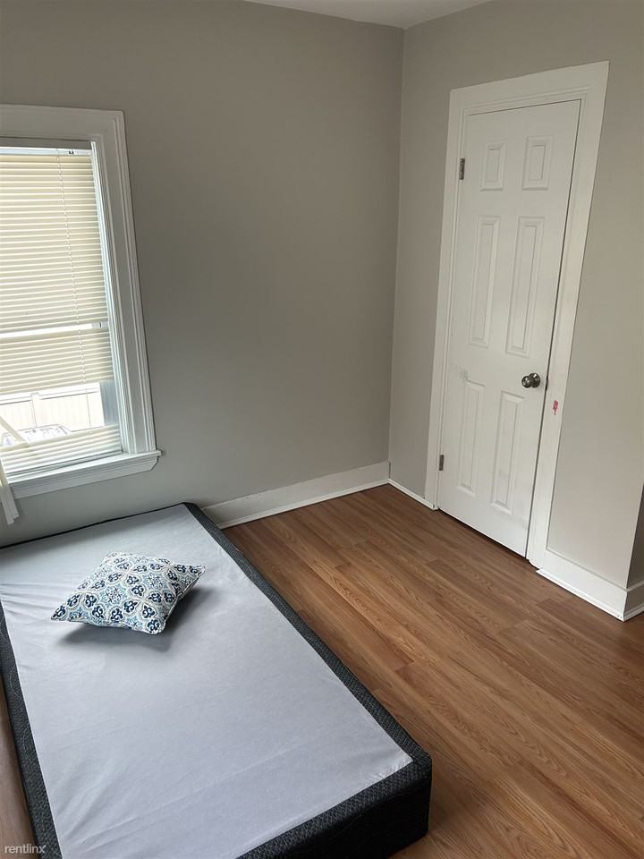 525 Union Ave - Photo 2 of 8