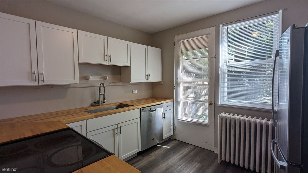 15 Foxworth Ln - Photo 3 of 15