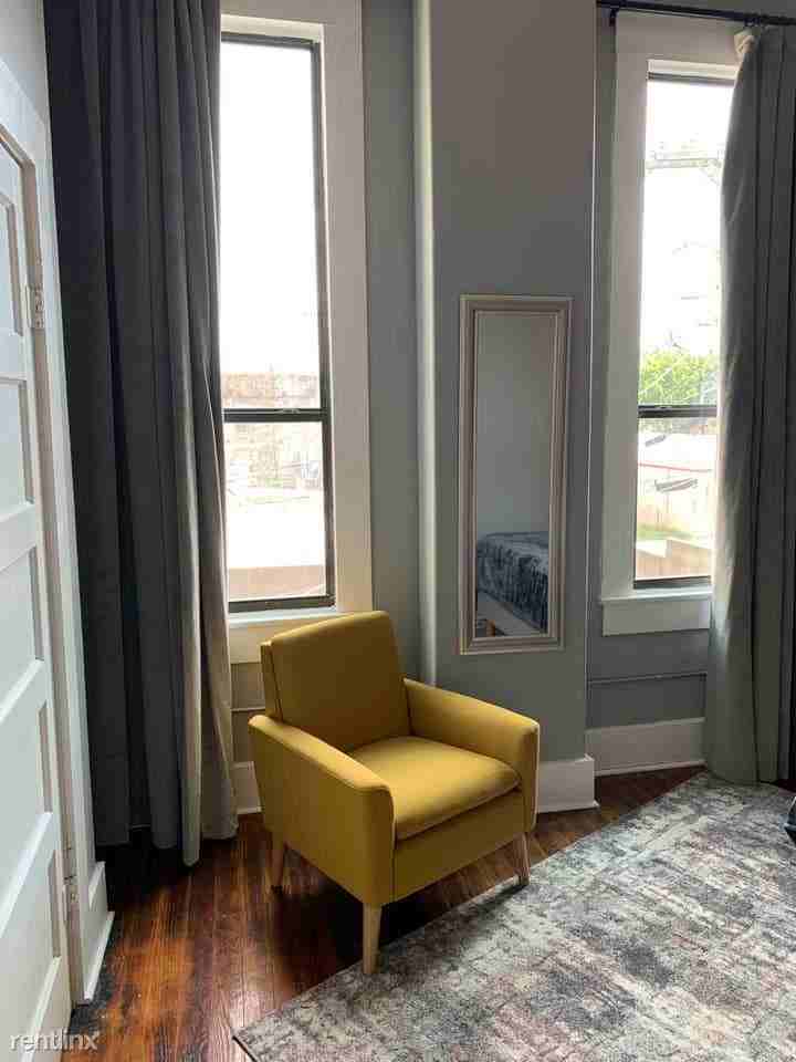 346 Saint George St - Photo 2 of 9