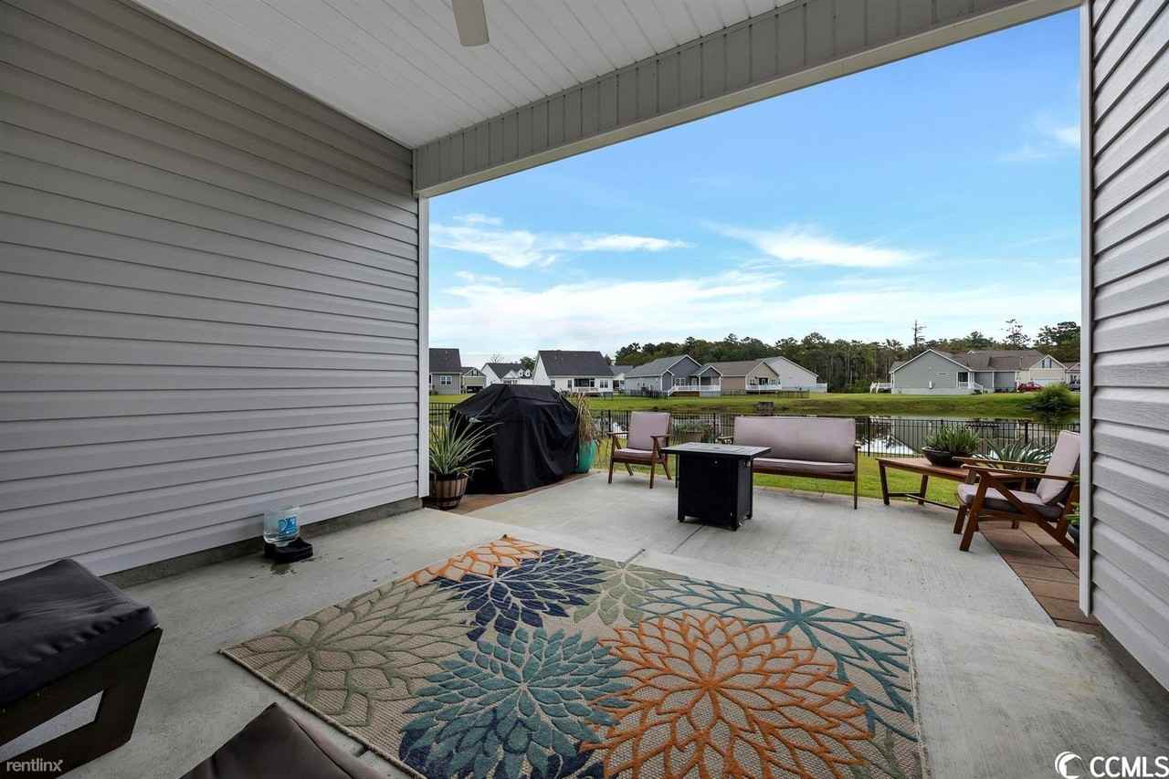 3011 S Bay St - Photo 2 of 9