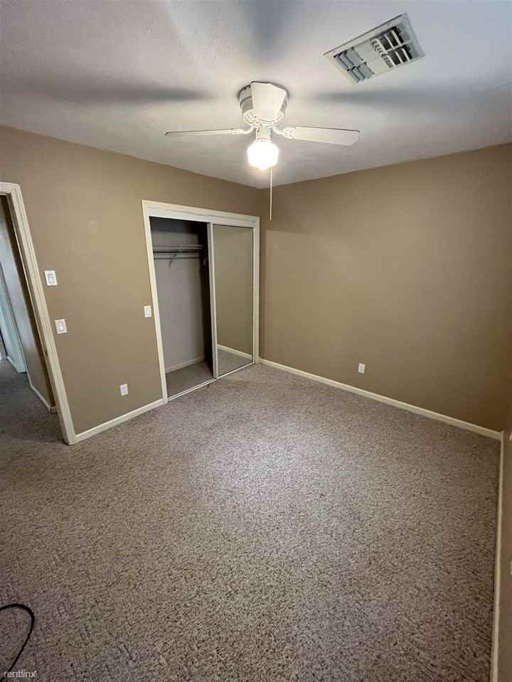 2 N 3rd St - Photo 3 of 8