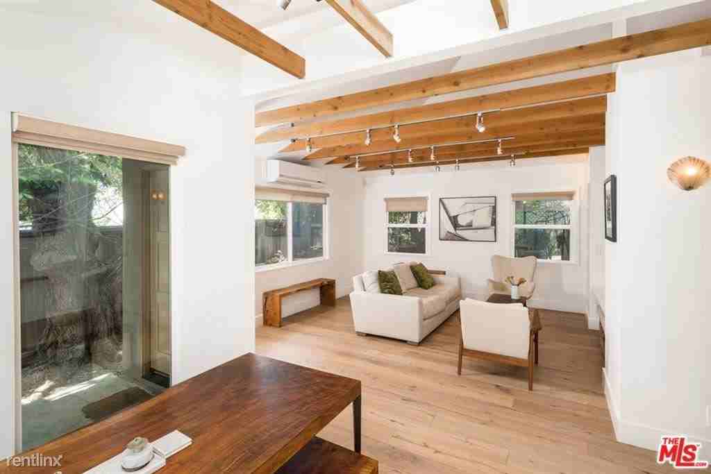 704 Vernon Ave #1-2 - Photo 3 of 11