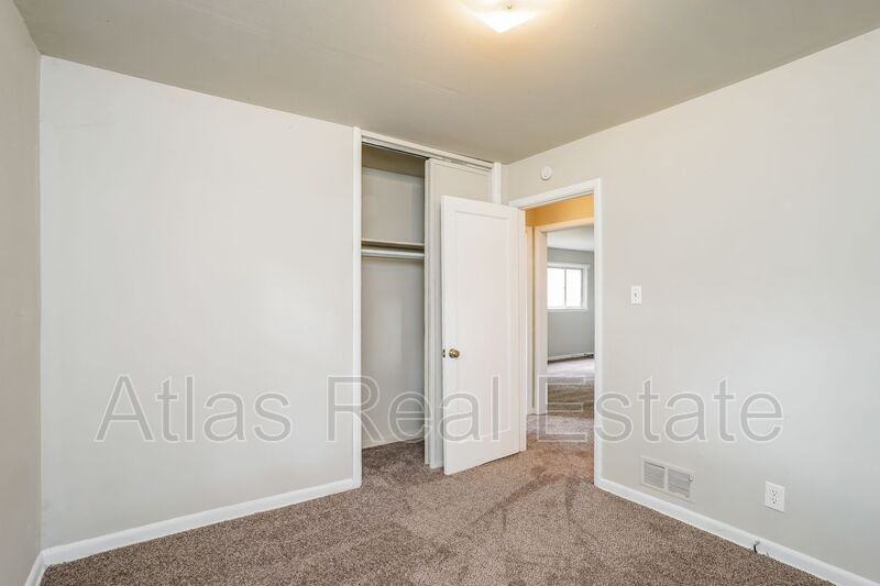 1428 E Buena Ventura St - Photo 3 of 9