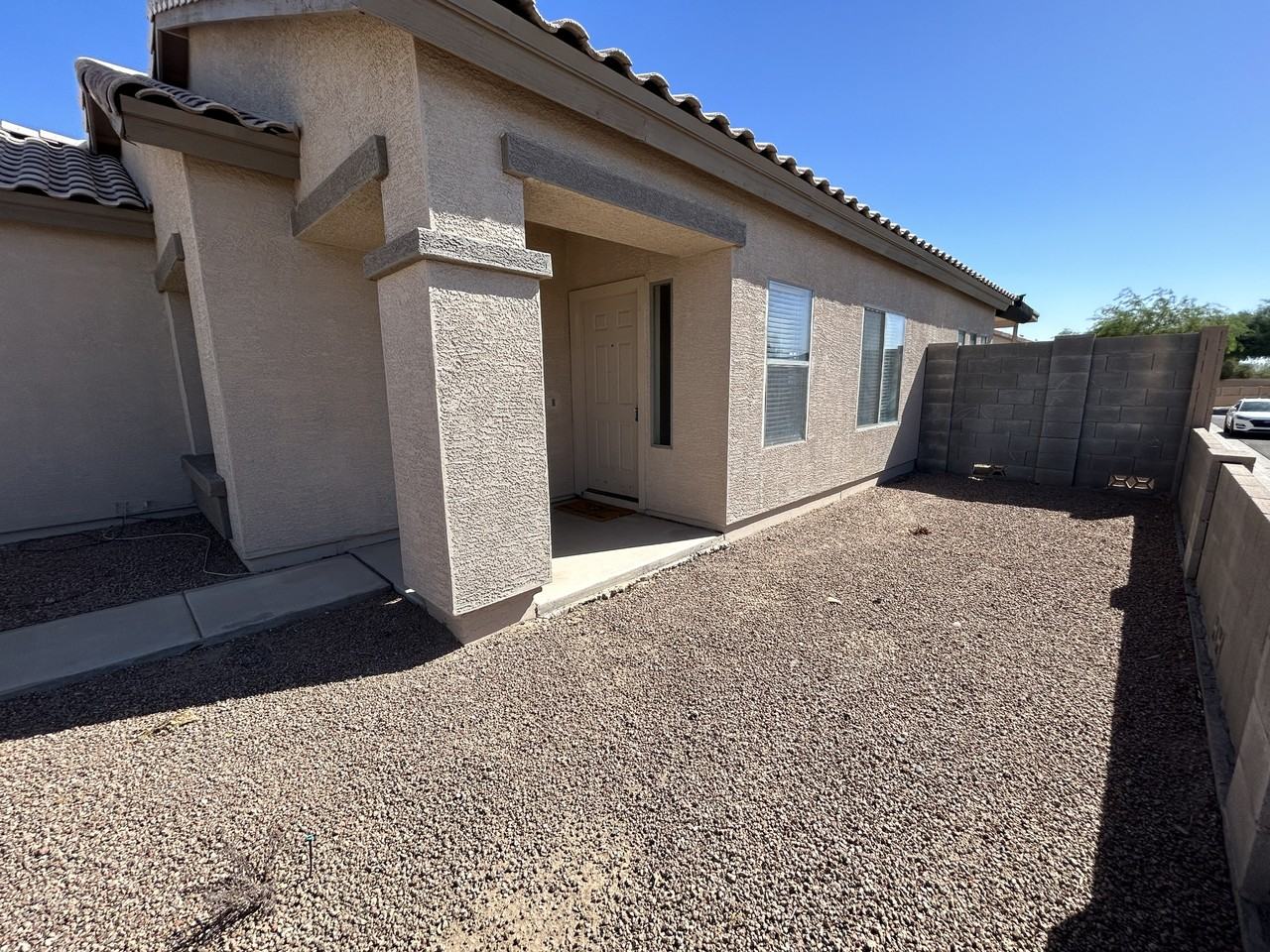 99 4th Ave W - Photo 3 of 29