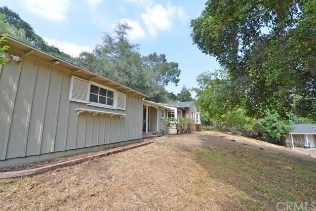 1835 Royal Oaks Dr - Photo 2 of 30