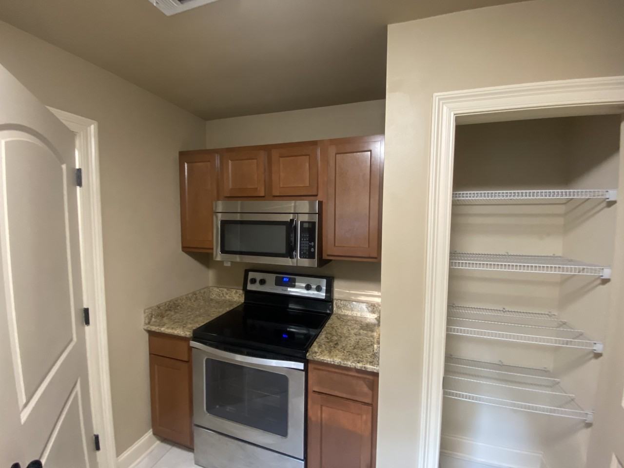 47297 Madeline Ct - Photo 4 of 14