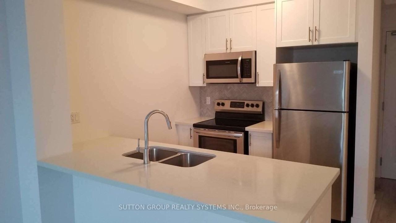 125 Shoreview Place #318