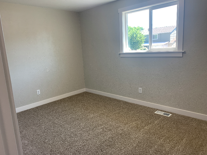 4590 N Jennifer St #3 - Photo 2 of 5