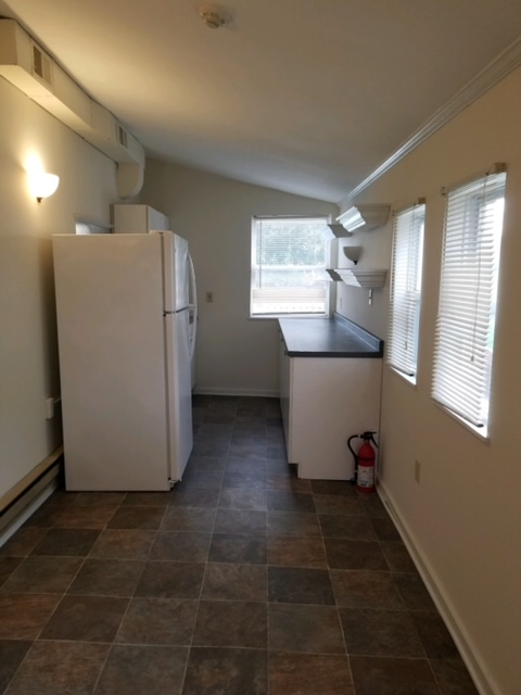 332 W Saint Joseph St #A - Photo 3 of 14