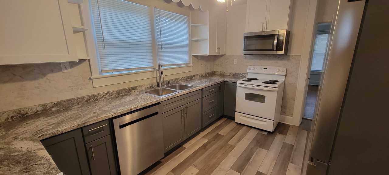 545 Tazewell St #NA - Photo 2 of 19