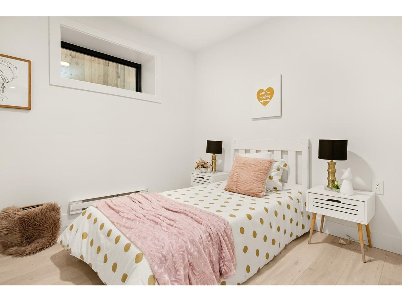 3590 East Pender Street - Photo 4 of 7