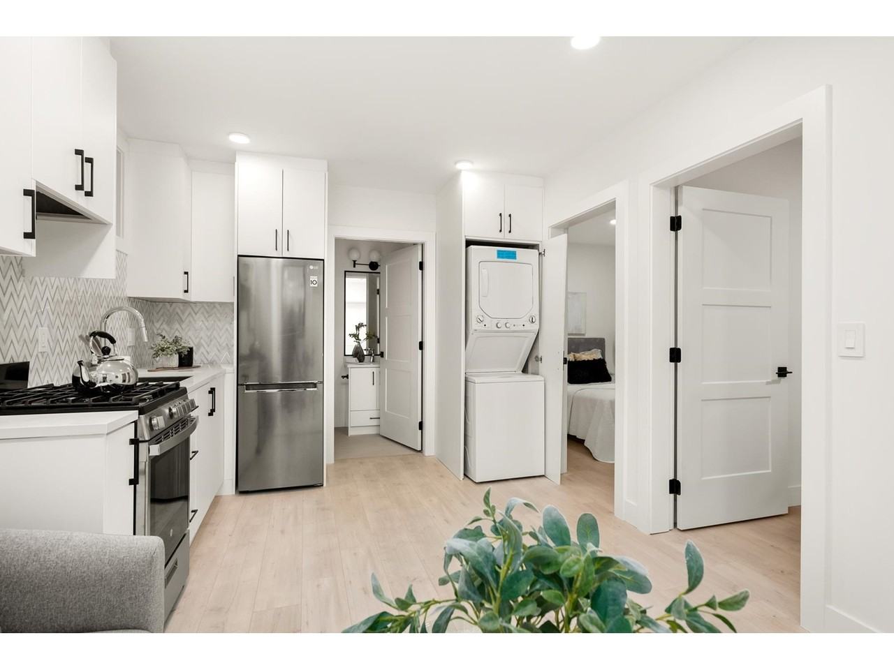 3590 East Pender Street - Photo 2 of 7