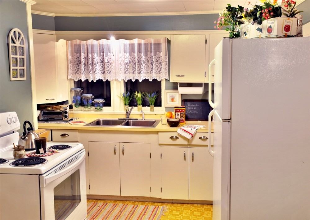 235 E Lamb St #NA - Photo 2 of 9