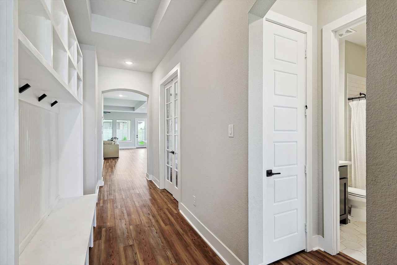 1704 Terrace Way #NA - Photo 2 of 37